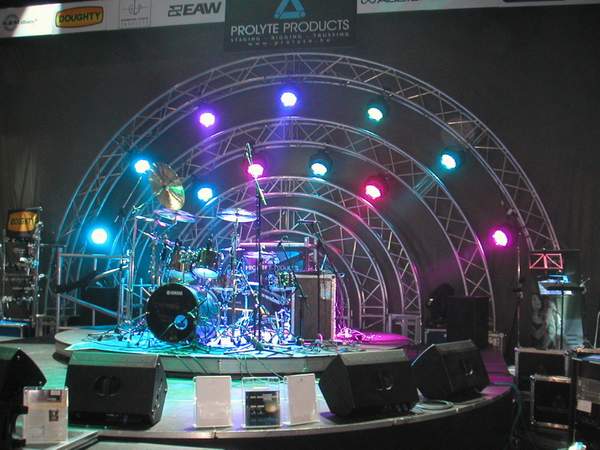 EAW JFX260i monitorok - Hangfoglals 2008